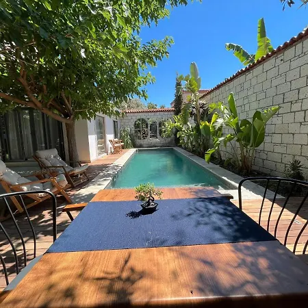 アパートホテル Armi Alacati